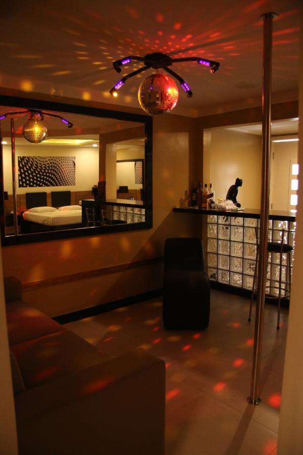 Motel Hollywood Сальвадор Экстерьер фото